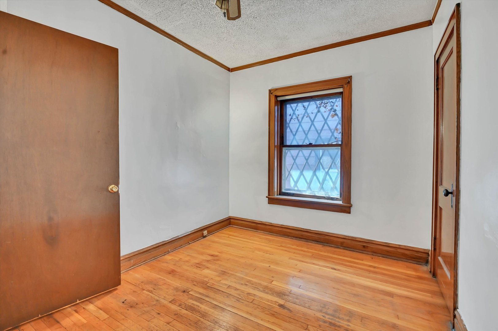 657 E 90th Street Property Photo 17