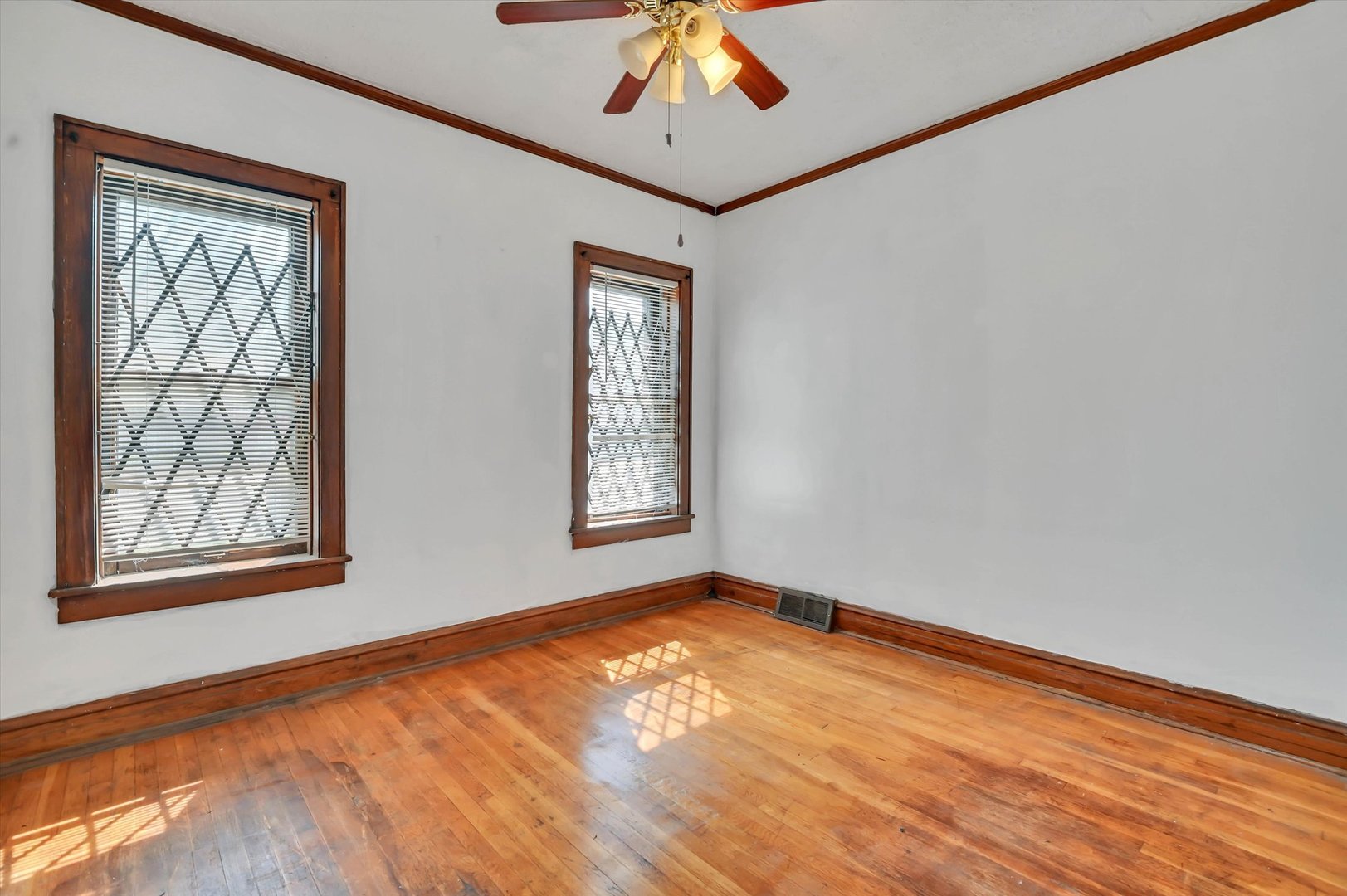 657 E 90th Street Property Photo 19