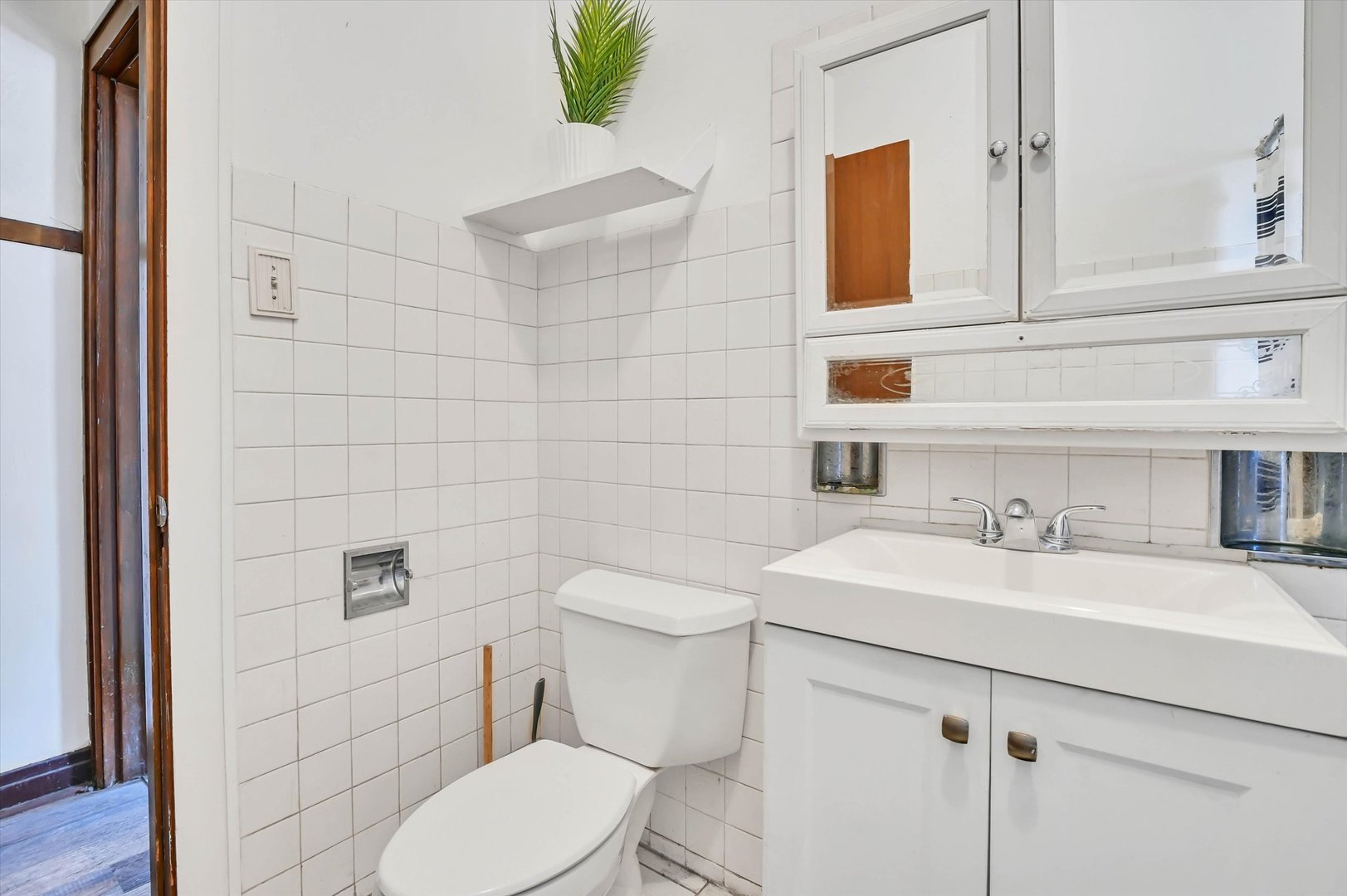 657 E 90th Street Property Photo 23