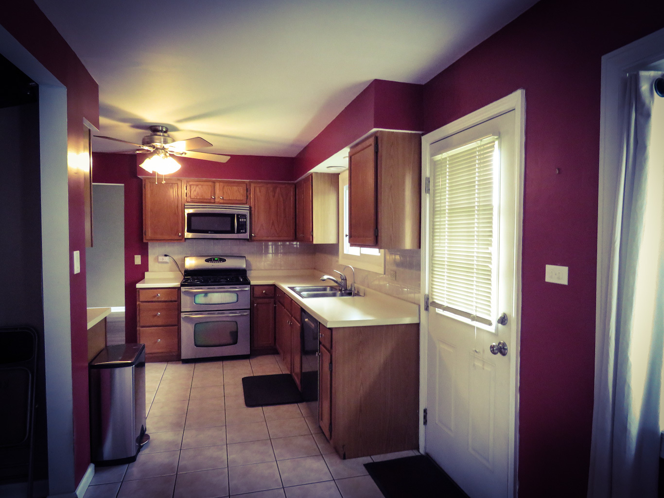 1800 N Newport Road Property Photo 2