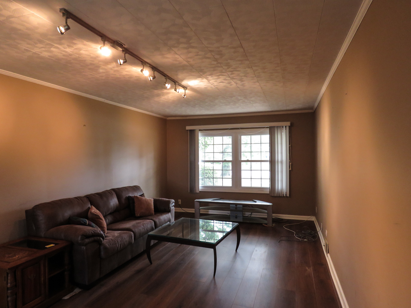 1800 N Newport Road Property Photo 6