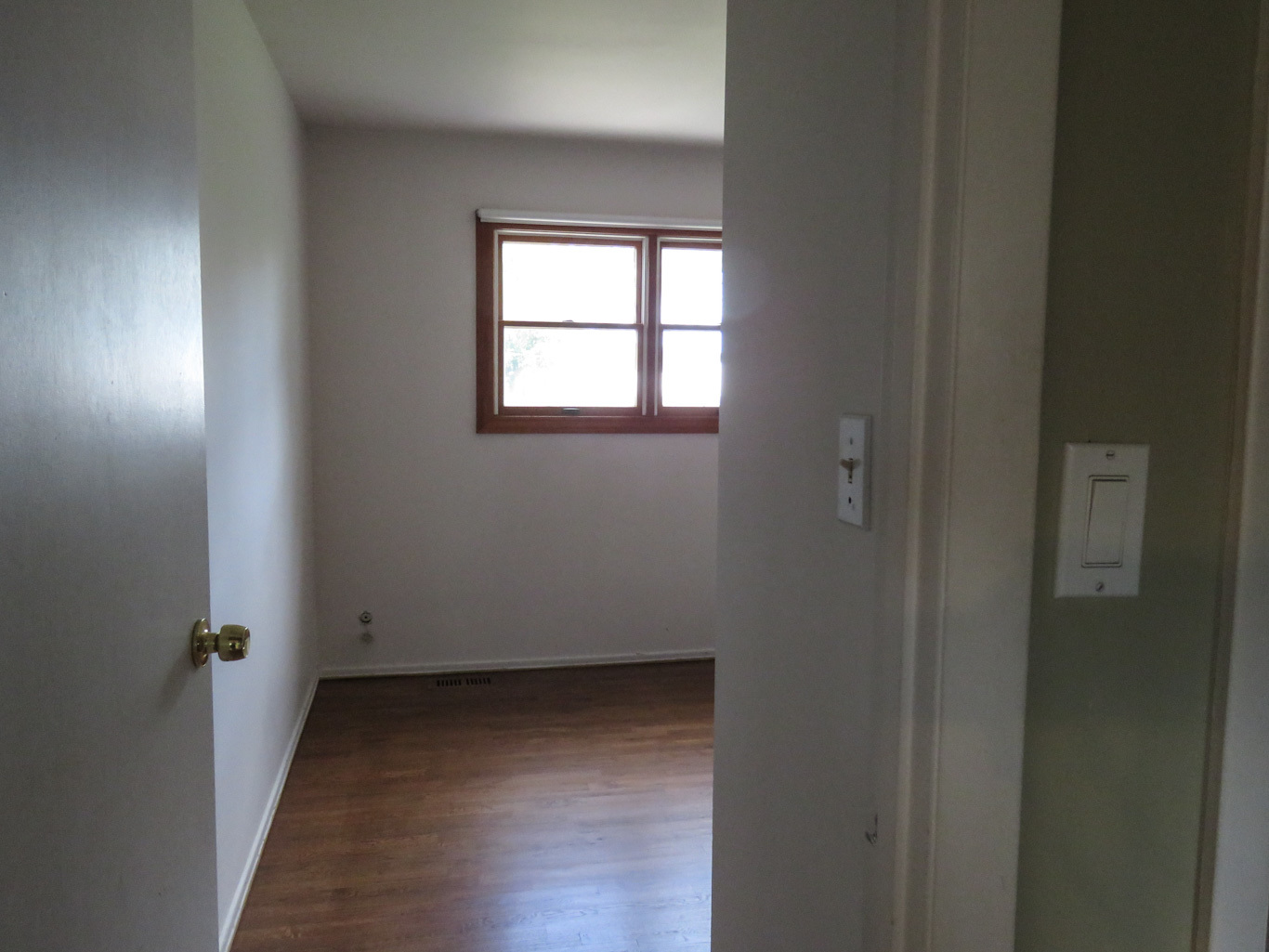 1800 N Newport Road Property Photo 9
