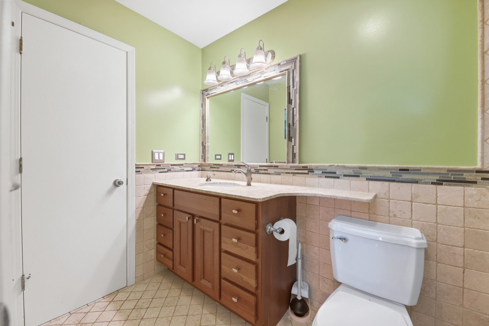 1818 N Sheridan Road Property Photo 18