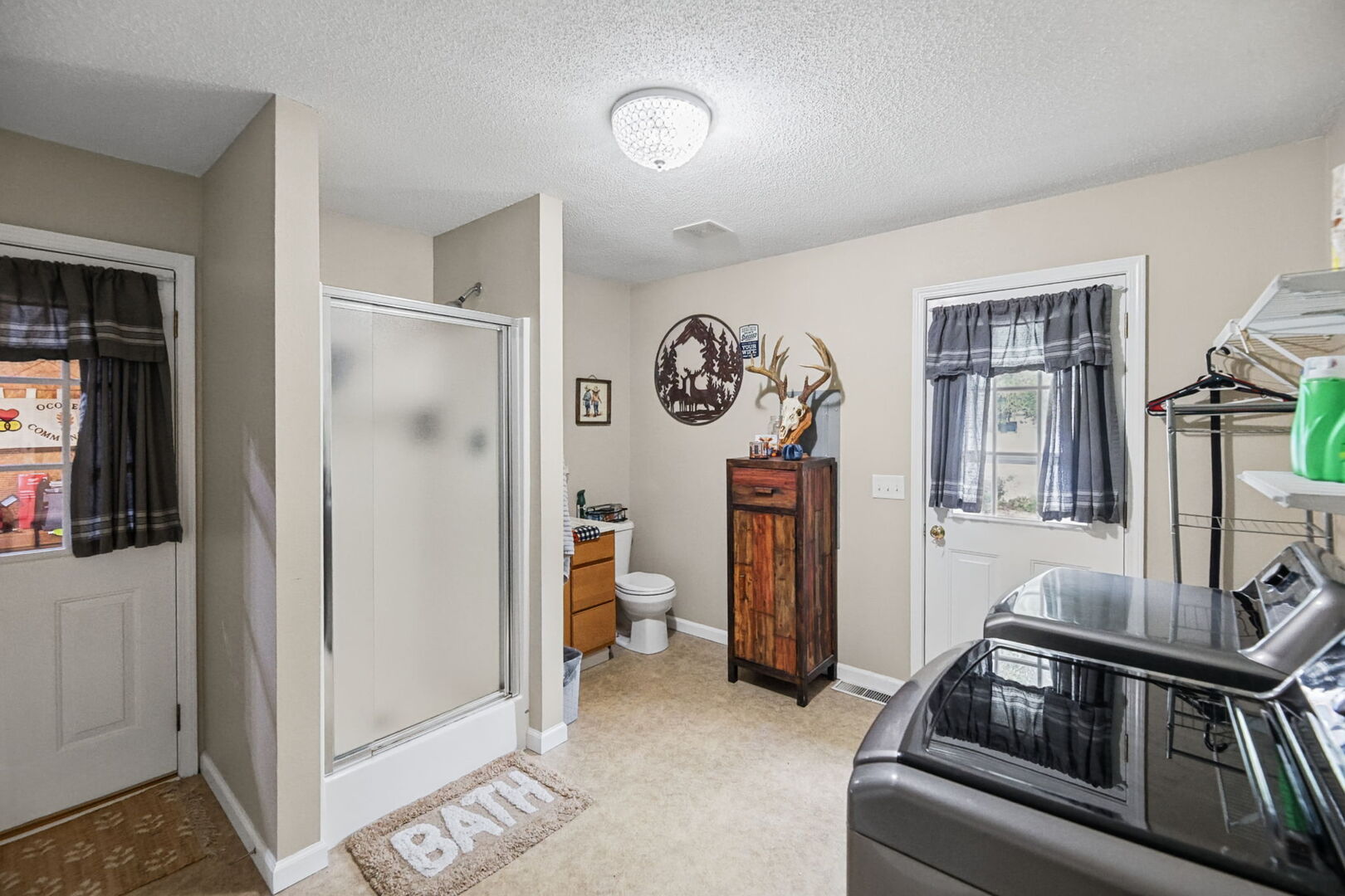 102 Lamar Drive Property Photo 13