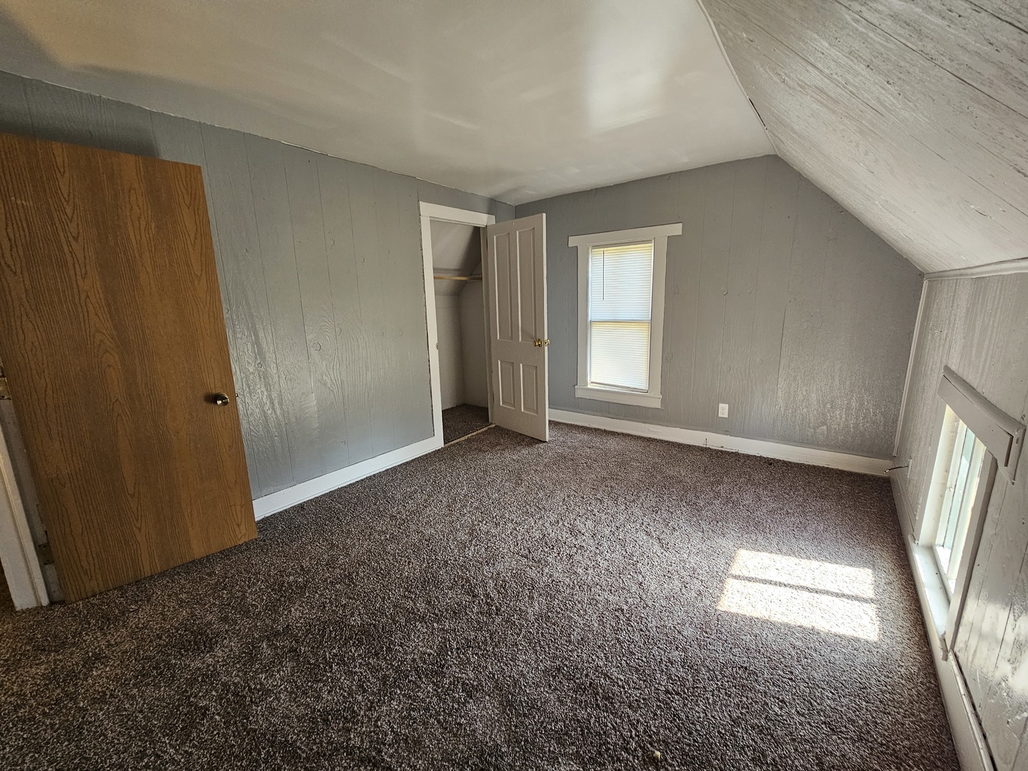 706 W 2nd Street Property Photo 15