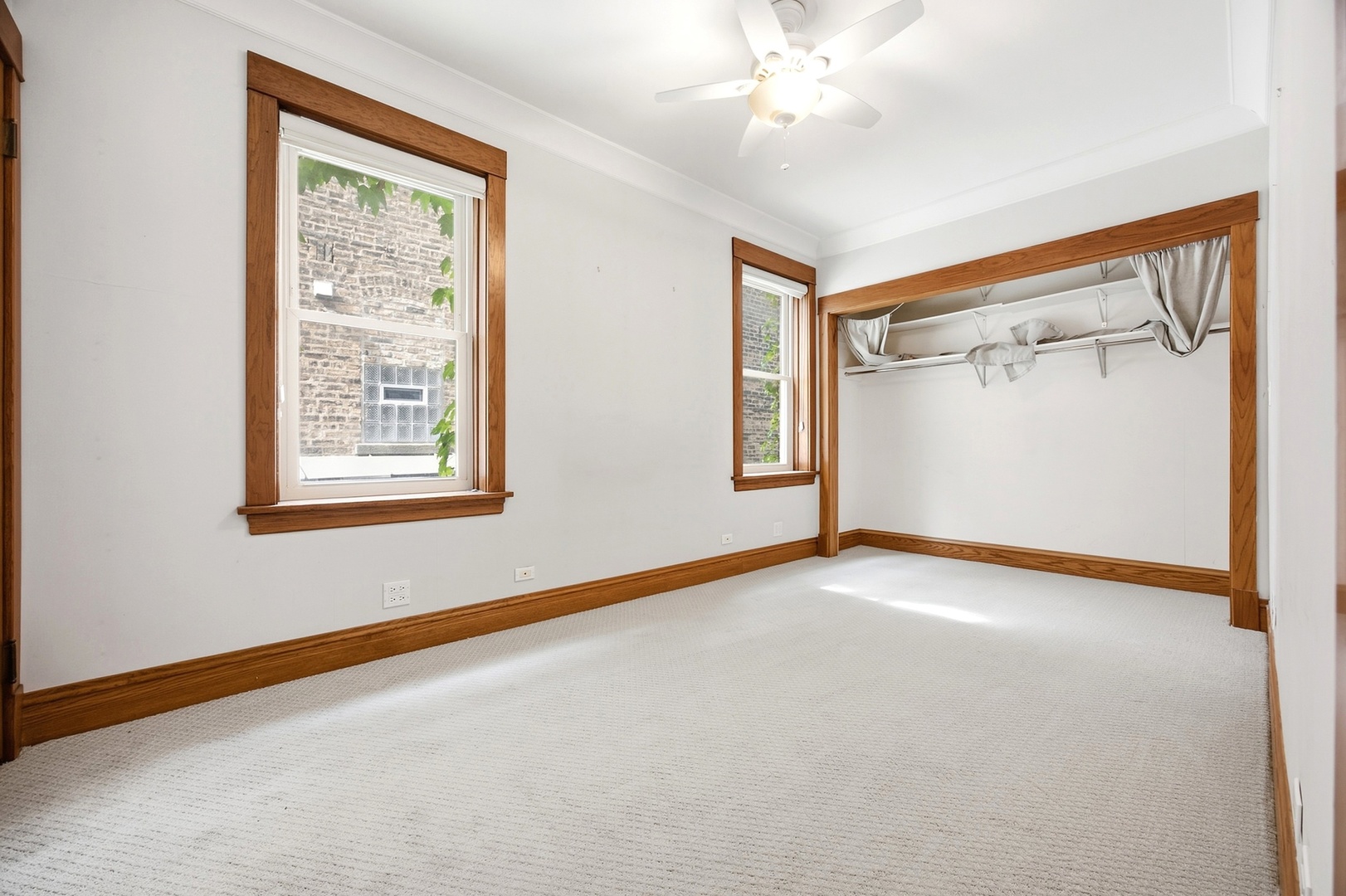 1639 W Rascher Avenue Property Photo 11