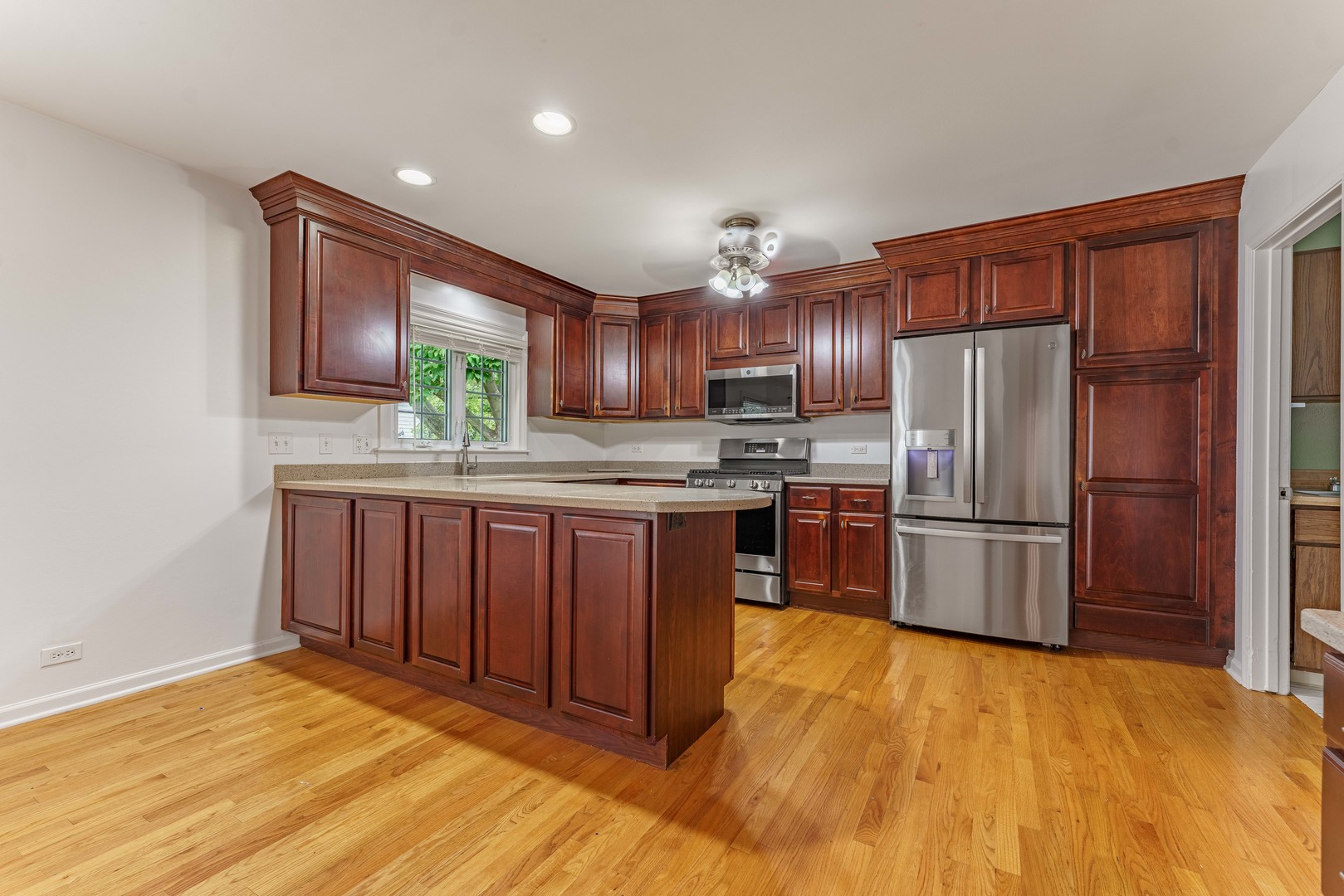 212 Wellington Avenue Property Photo 7