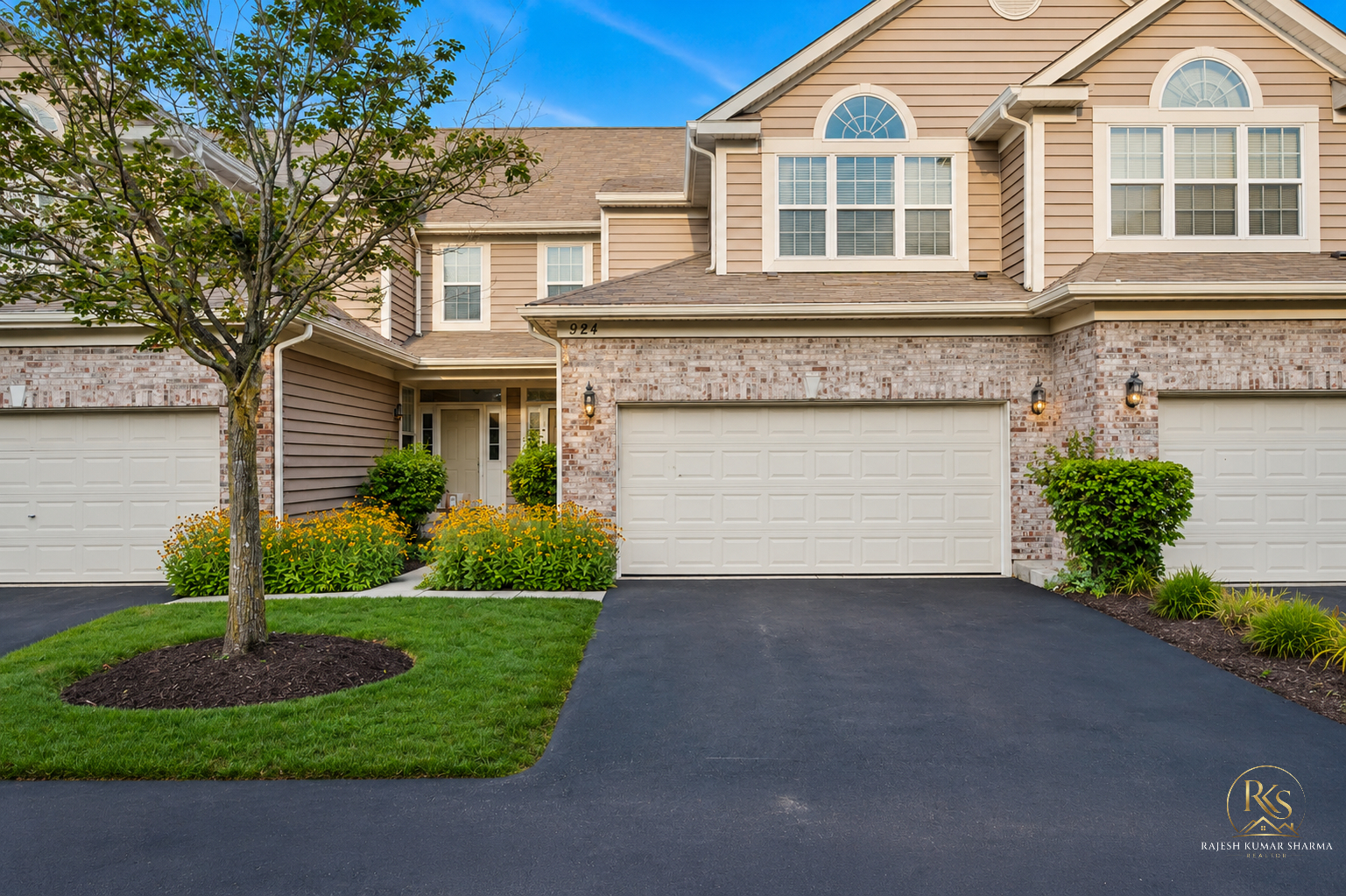924 Havenshire Court Property Photo 1