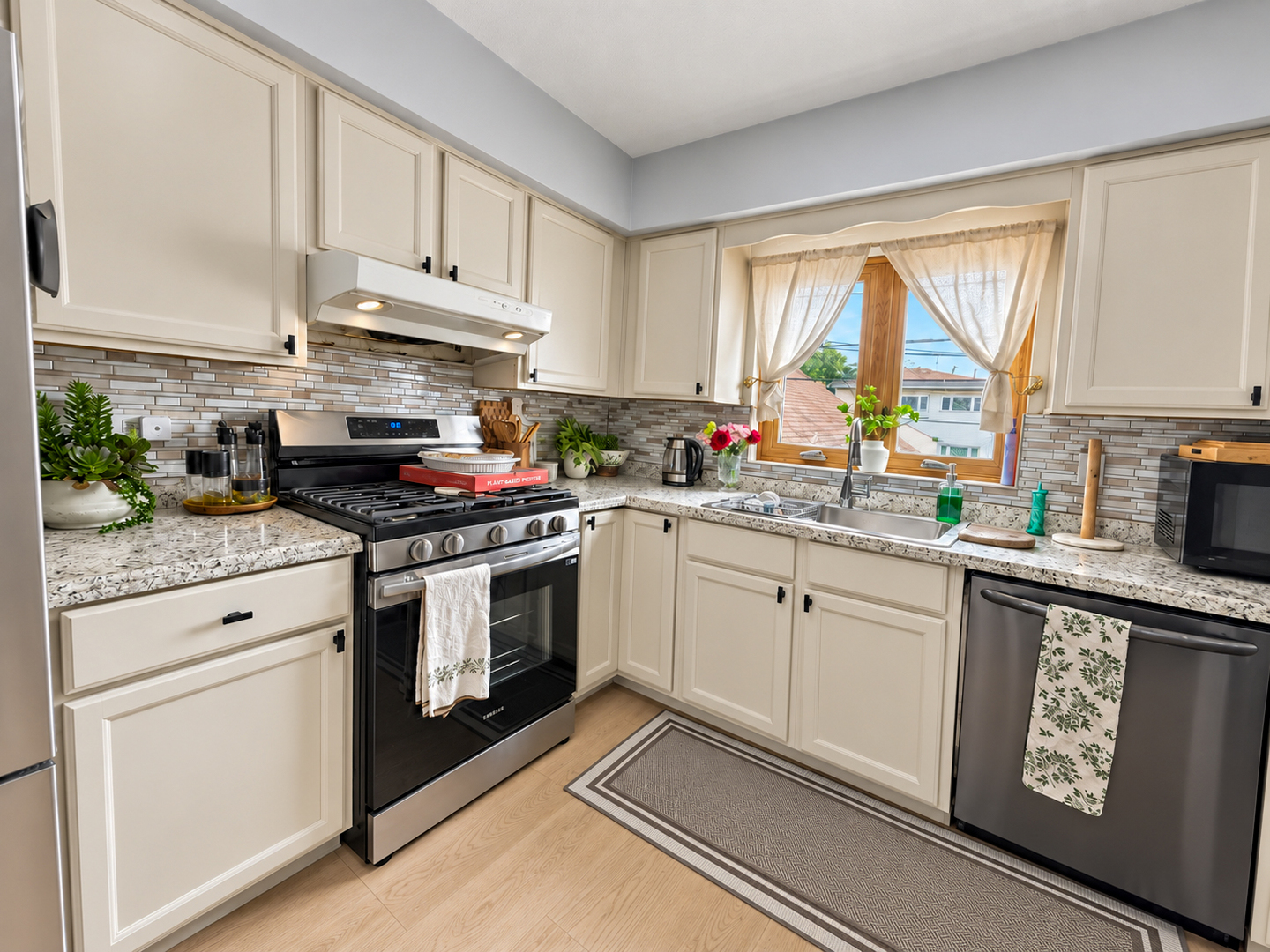 6743 W Irving Park Road 202 Property Photo 9