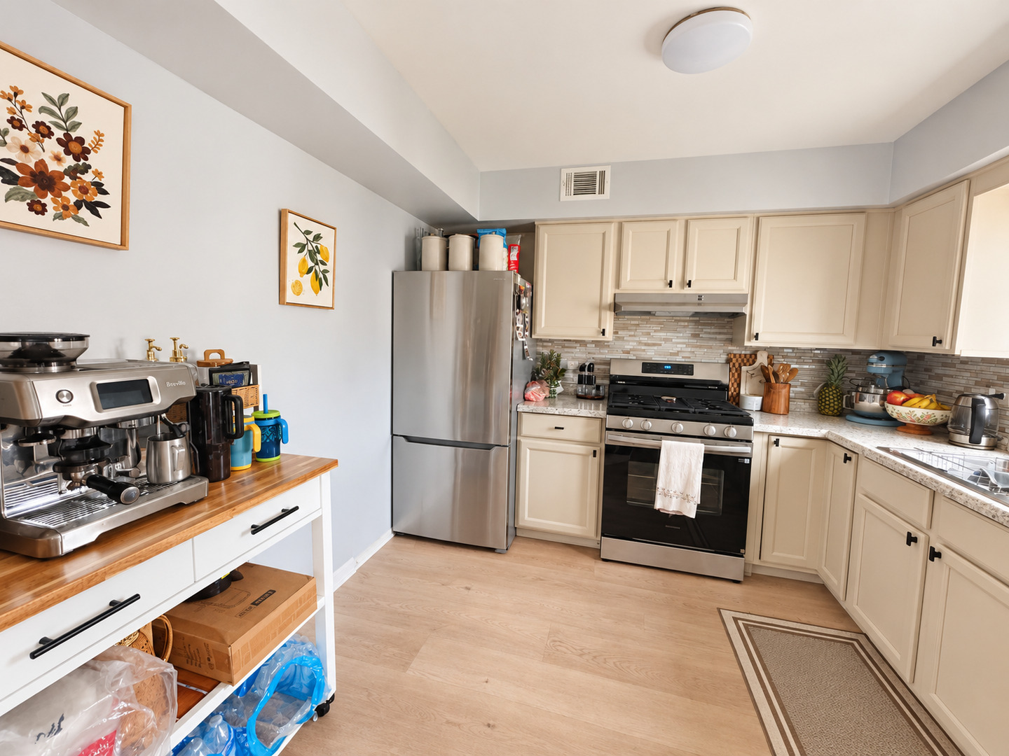 6743 W Irving Park Road 202 Property Photo 11