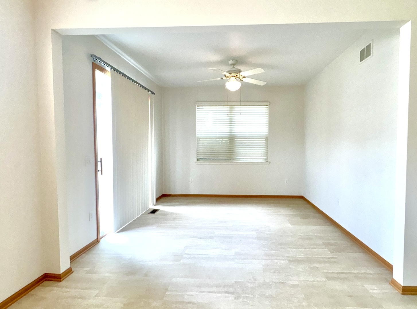 1566 Benzie Circle Property Photo 18