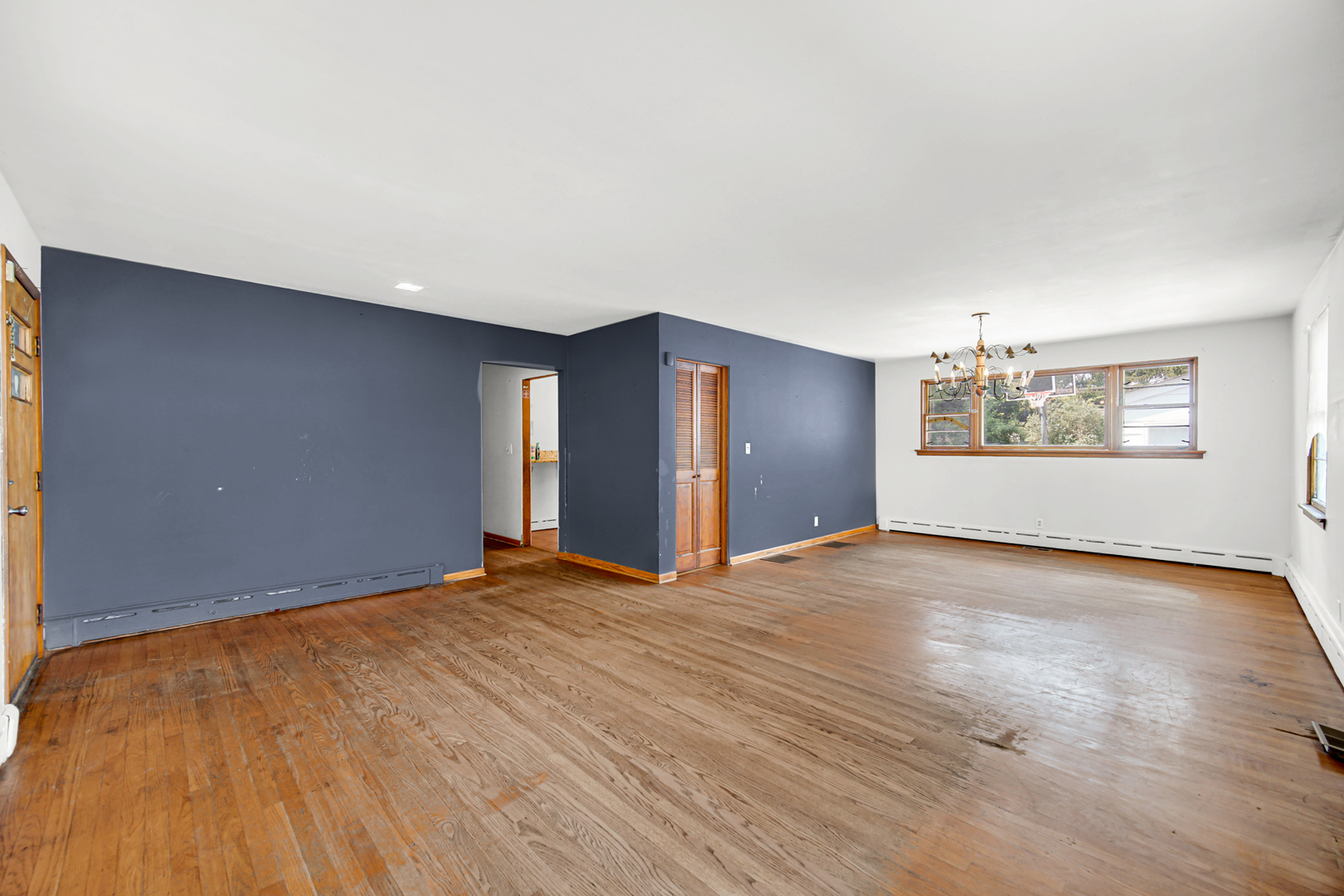 223 S Randall Road Property Photo 5