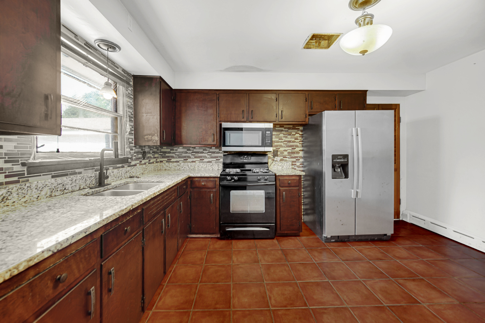223 S Randall Road Property Photo 9