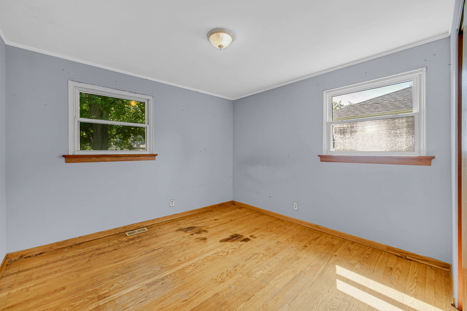 223 S Randall Road Property Photo 12