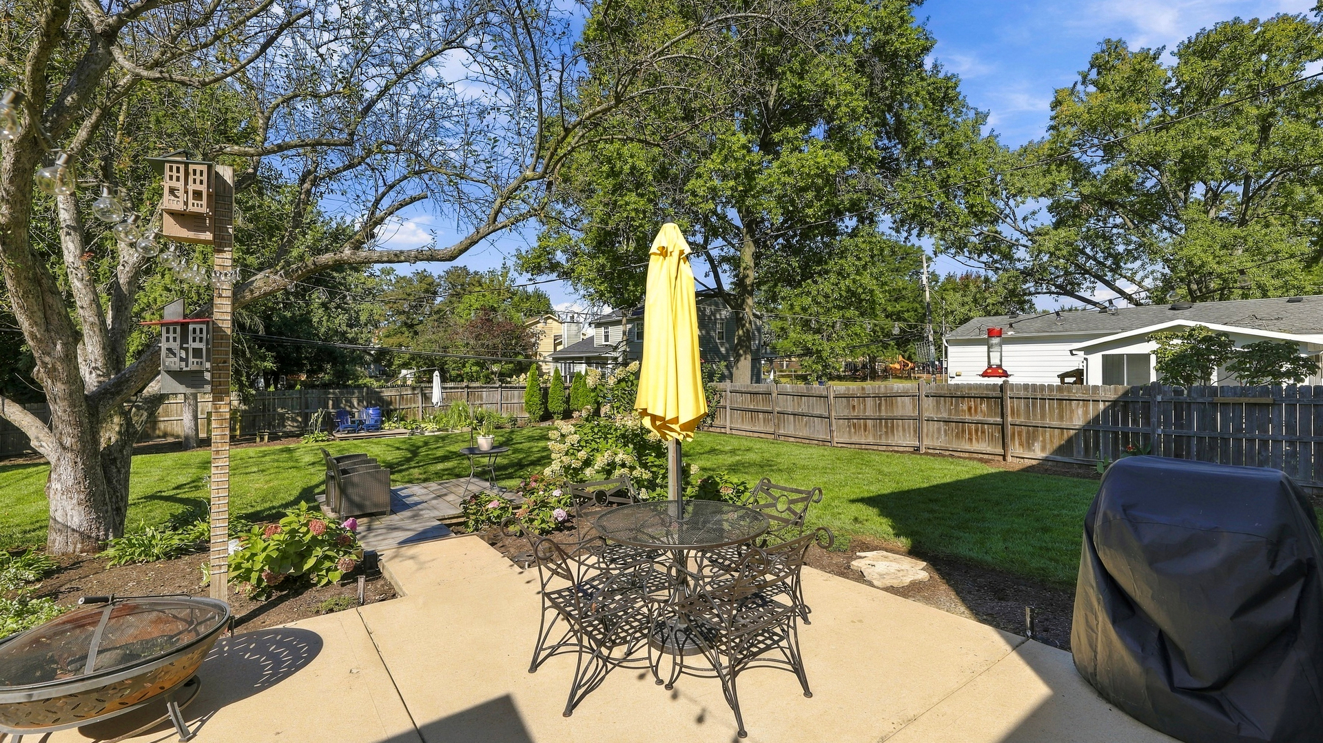 1033 N Brainard Street Property Photo 29