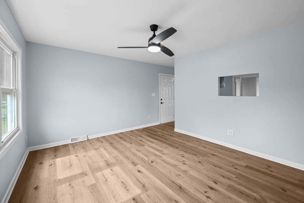 947 36th Avenue Property Photo 6