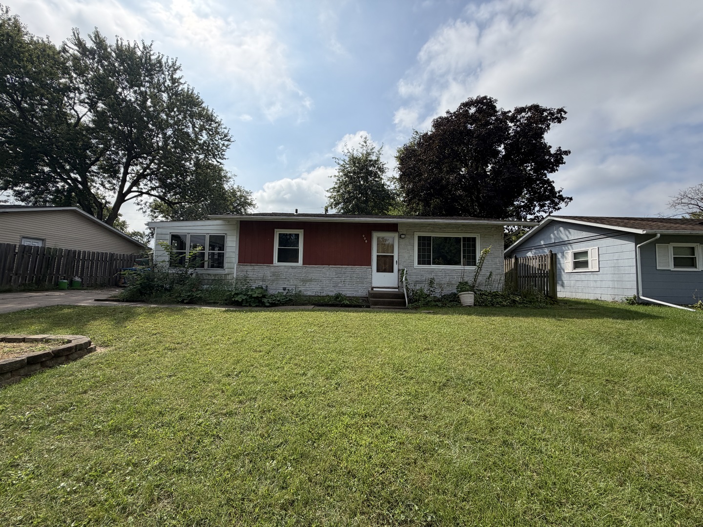 908 37th Avenue Property Photo 2