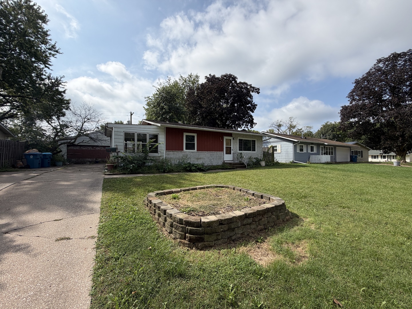 908 37th Avenue Property Photo 3