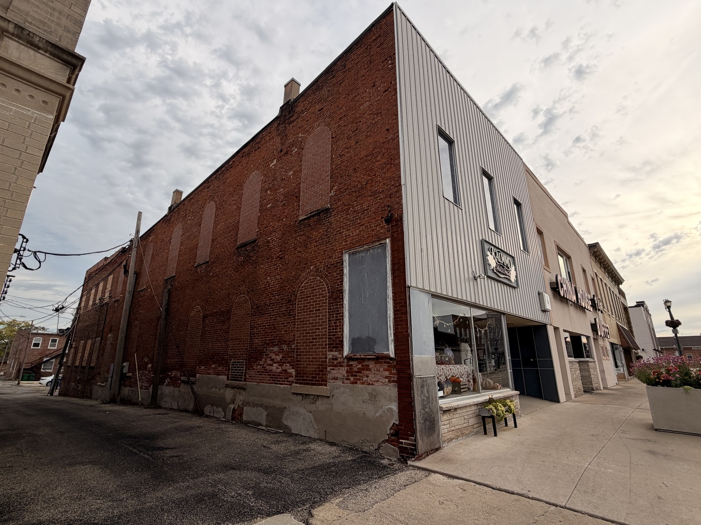 810 Washington Street Property Photo 2