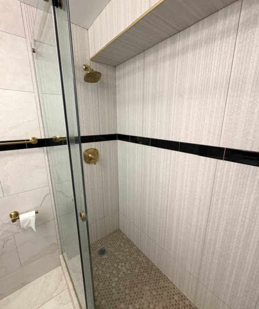 4250 N Marine Drive 1226 Property Photo 12