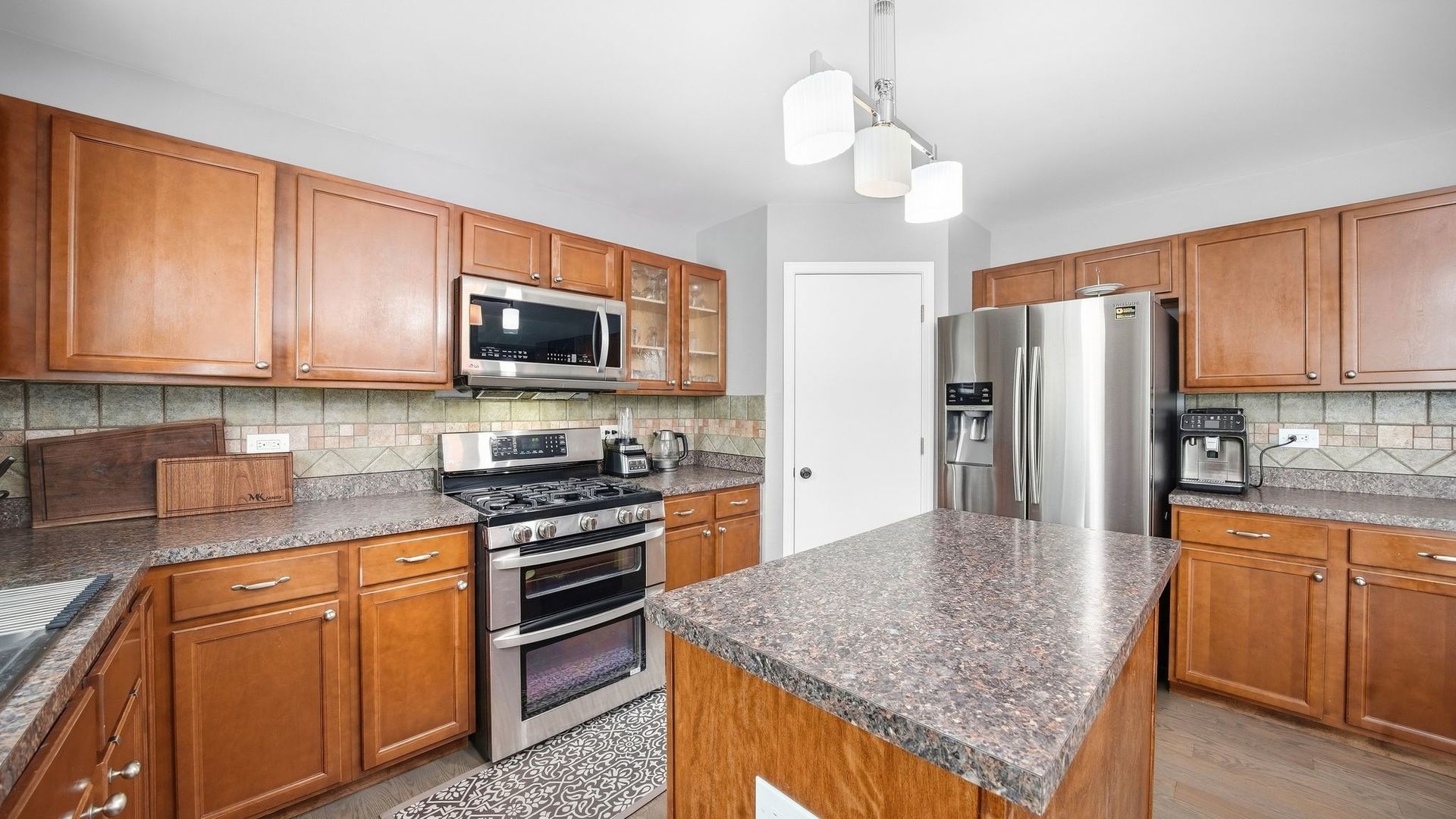 6142 Autumn Ridge Drive Property Photo 9