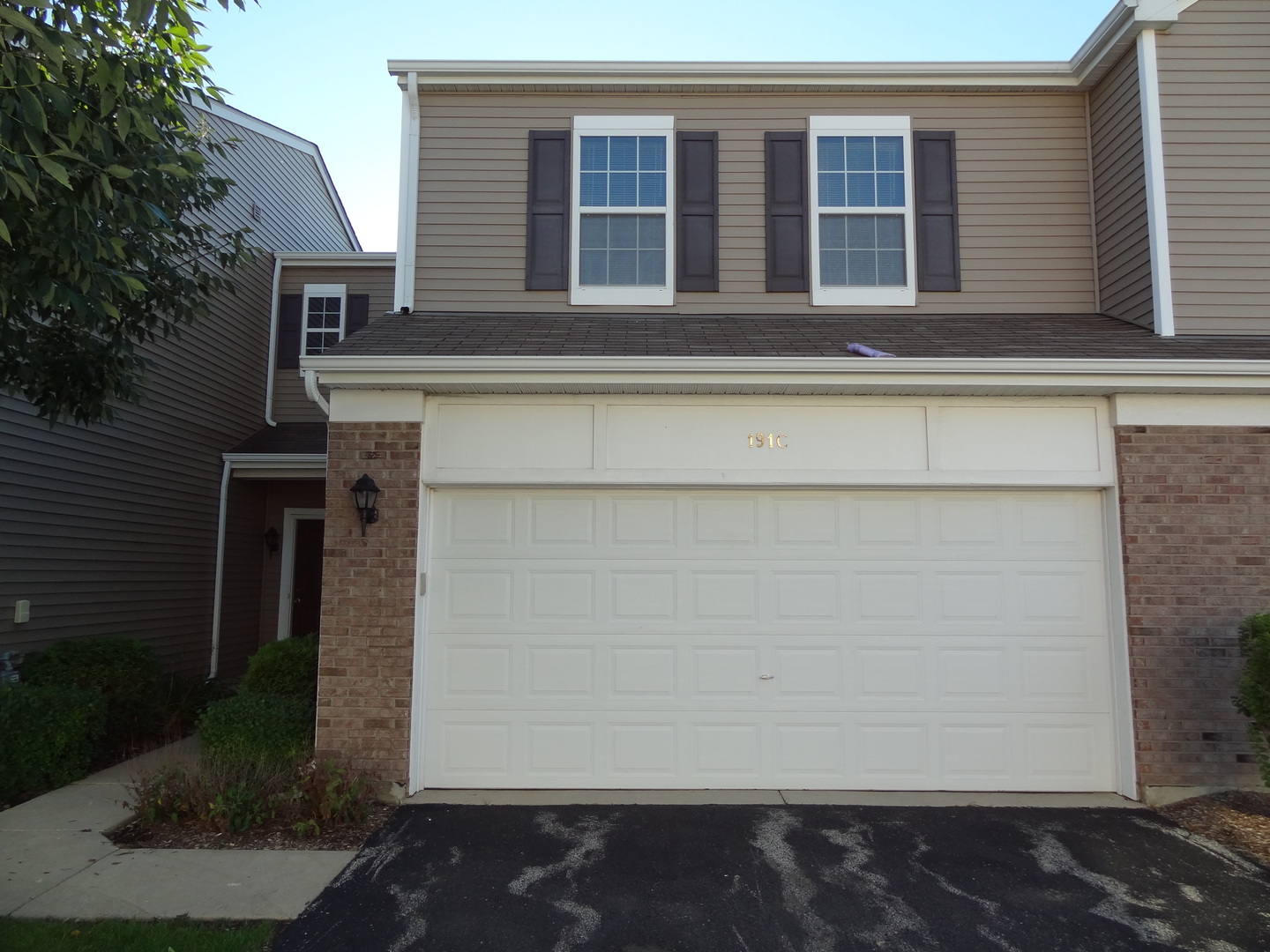 191 WILLOUGHBY Court C Property Photo 1