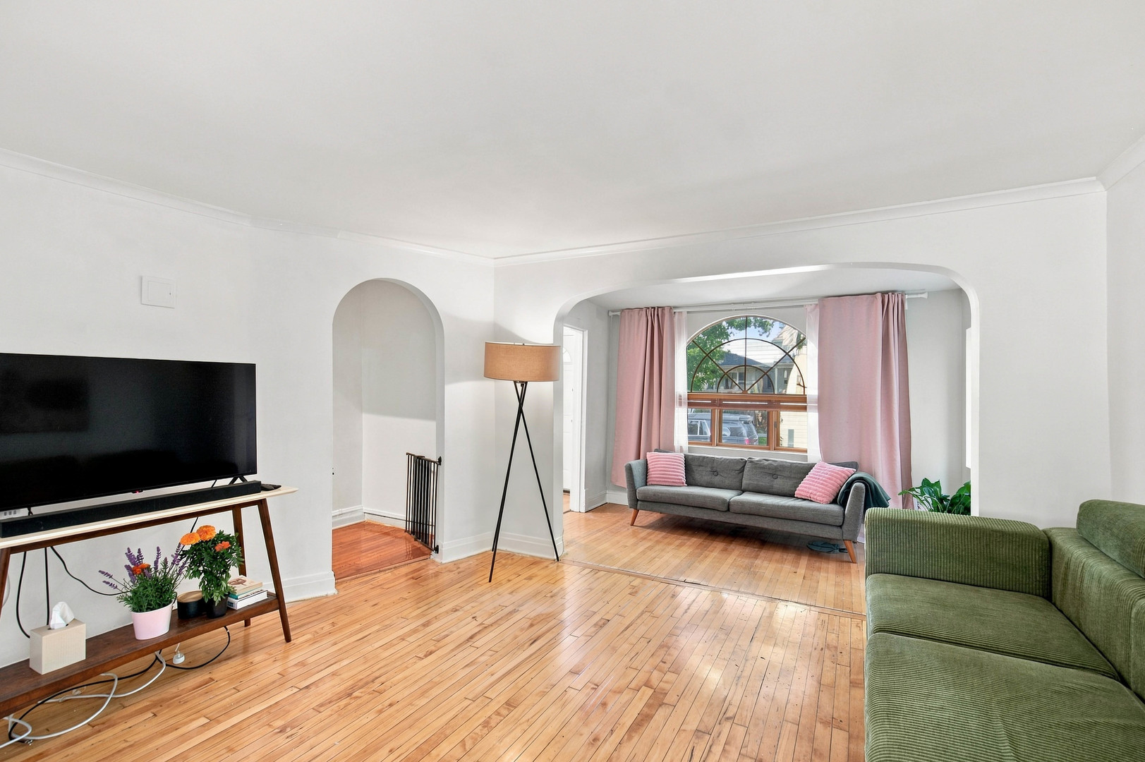 4104 N Richmond Street Property Photo 4