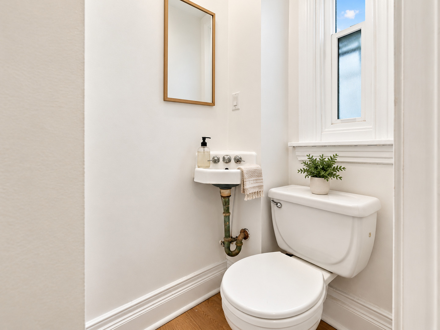 4104 N Richmond Street Property Photo 8