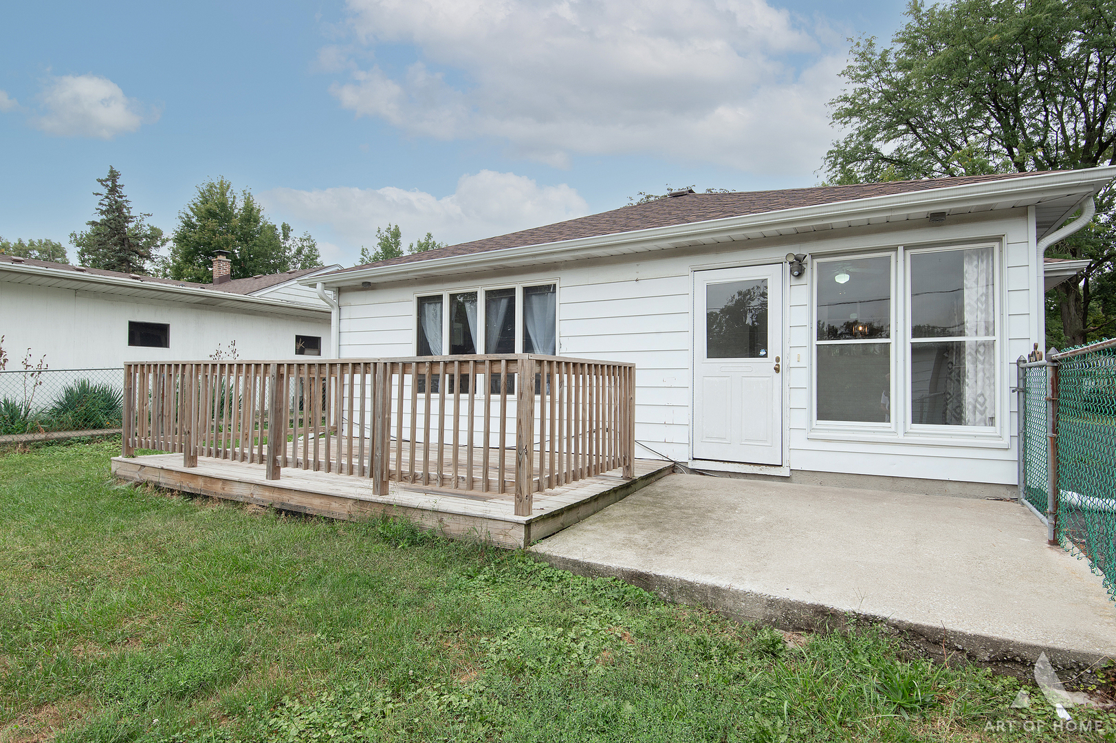 17633 Hillside Avenue Property Photo 5