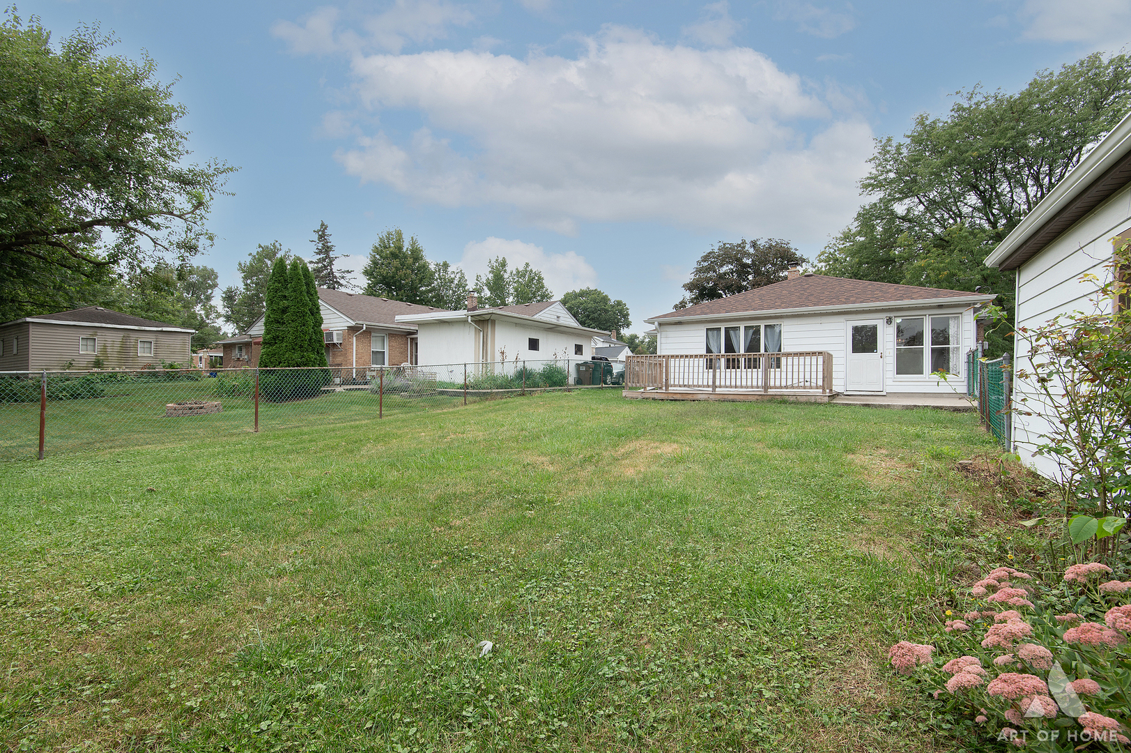 17633 Hillside Avenue Property Photo 6