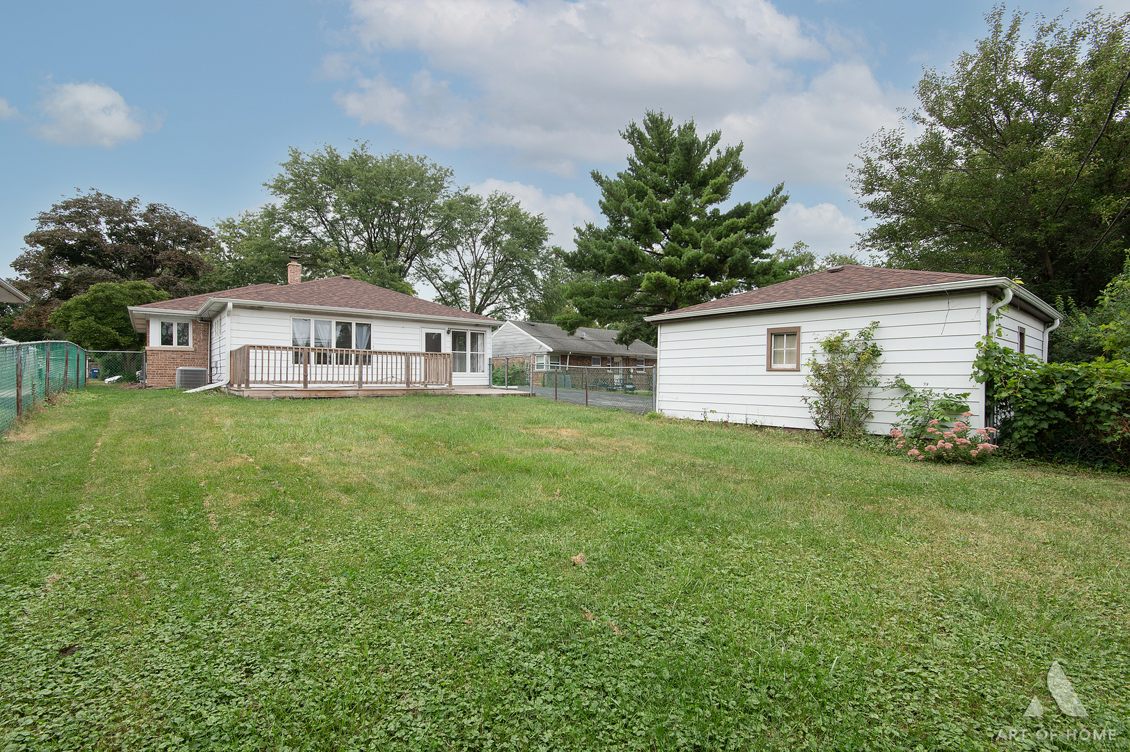 17633 Hillside Avenue Property Photo 7