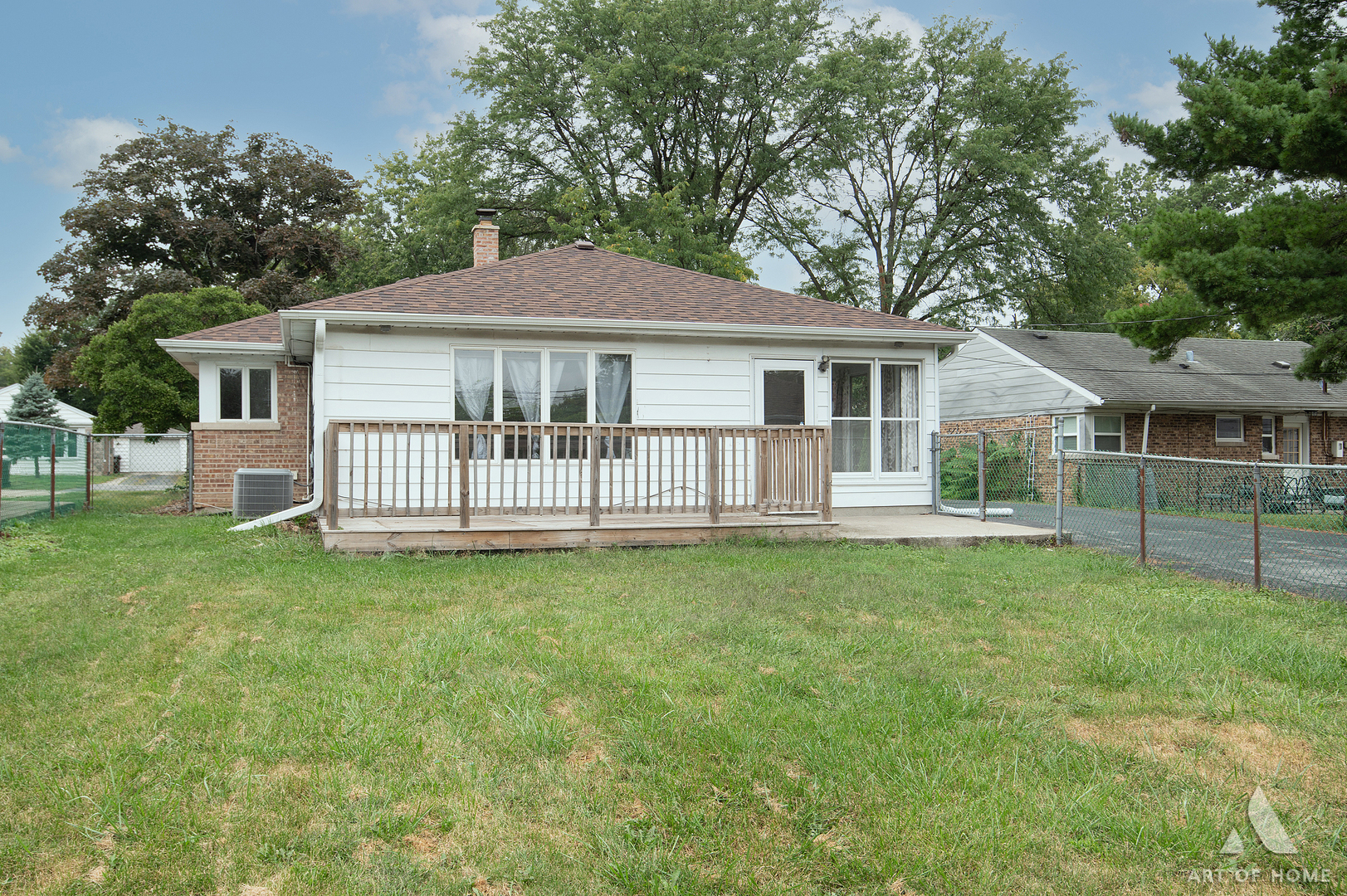 17633 Hillside Avenue Property Photo 8