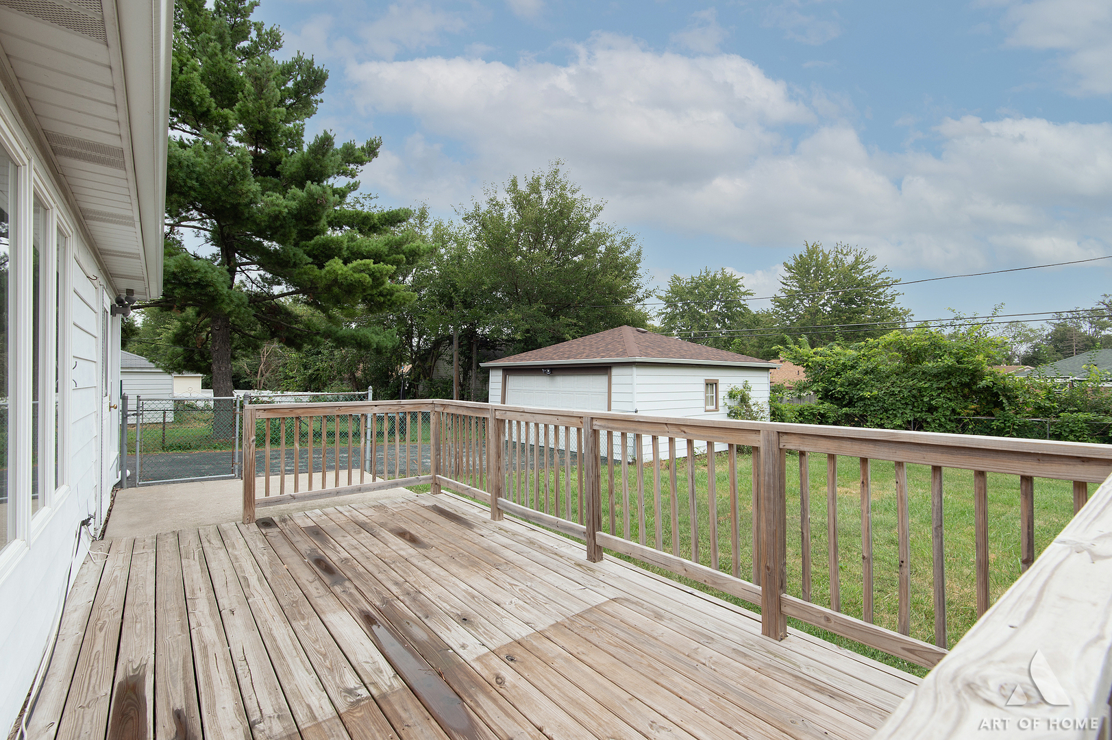 17633 Hillside Avenue Property Photo 9
