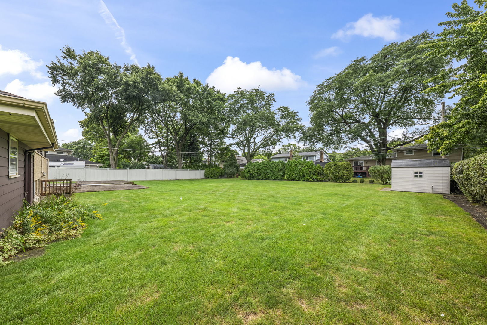 806 S Elm Street Property Photo 18