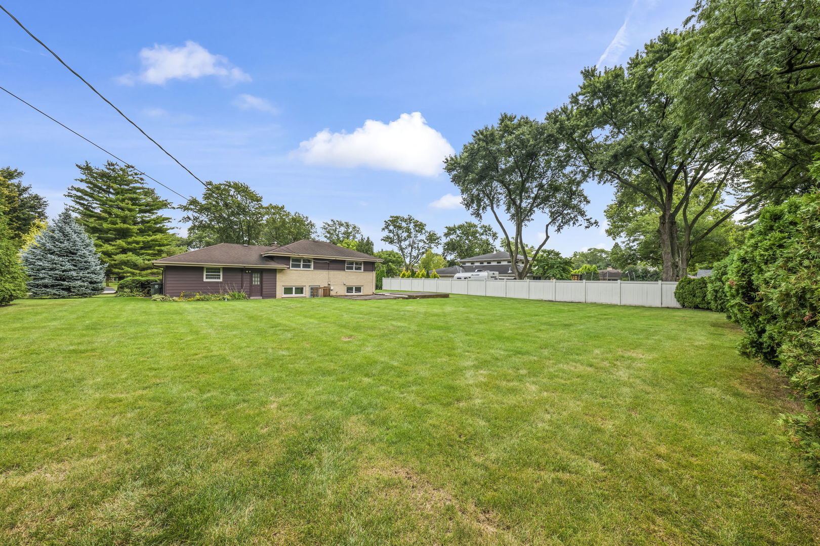 806 S Elm Street Property Photo 19
