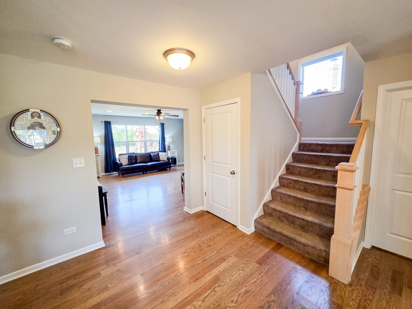 465 E Bethel Drive Property Photo 4