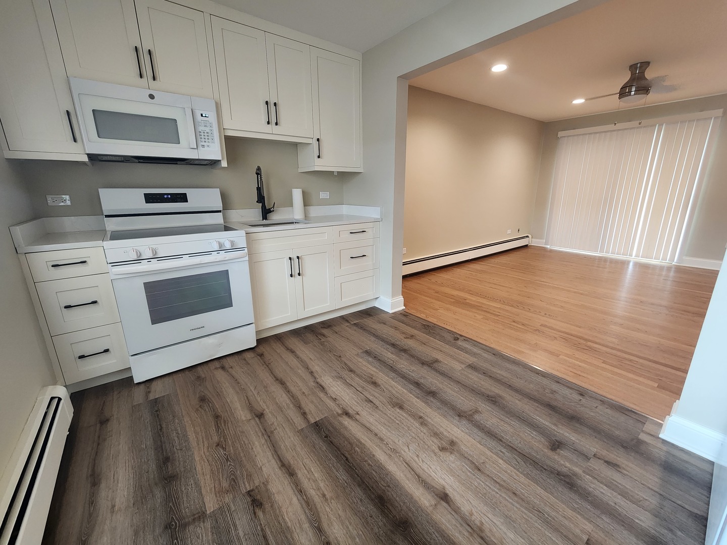 6024 W Irving Park Road C4 Property Photo 3