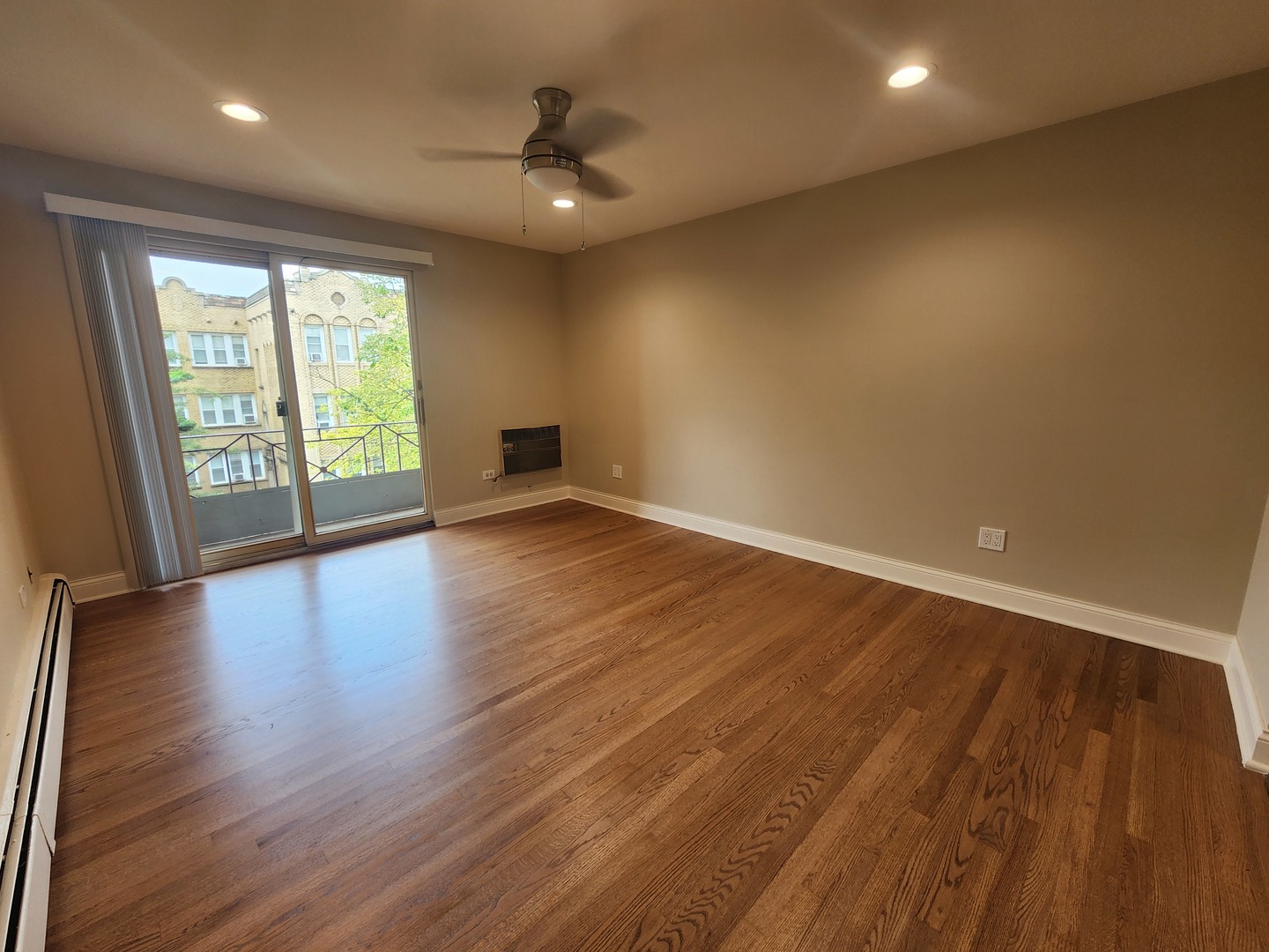 6024 W Irving Park Road C4 Property Photo 4