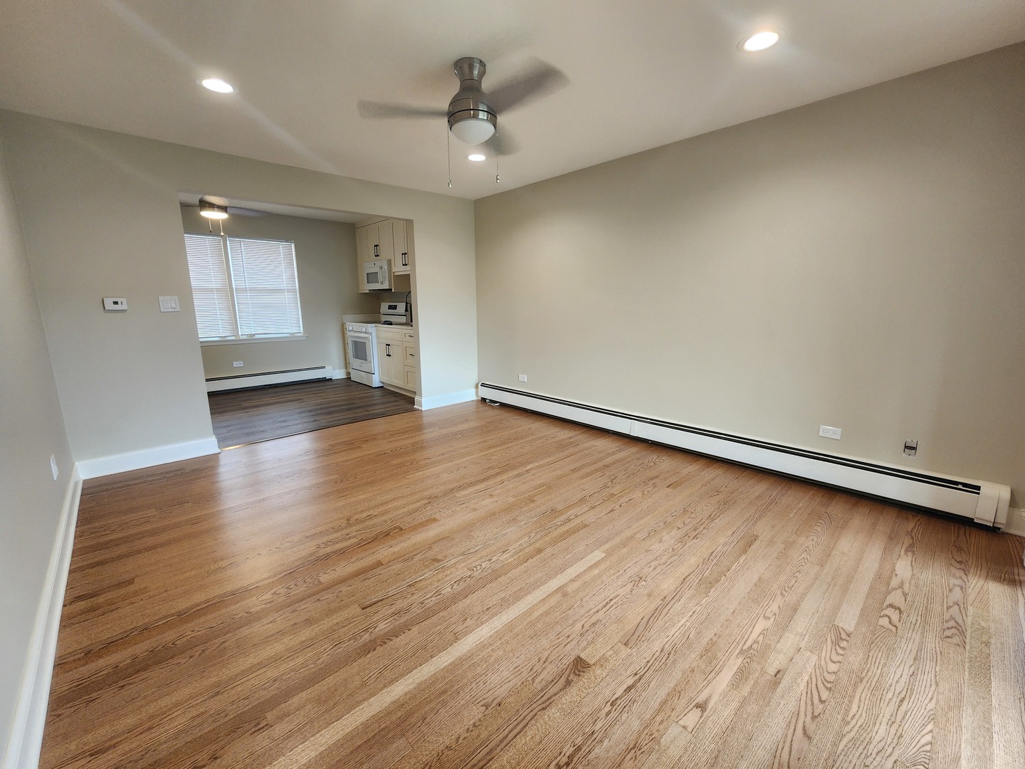 6024 W Irving Park Road C4 Property Photo 6