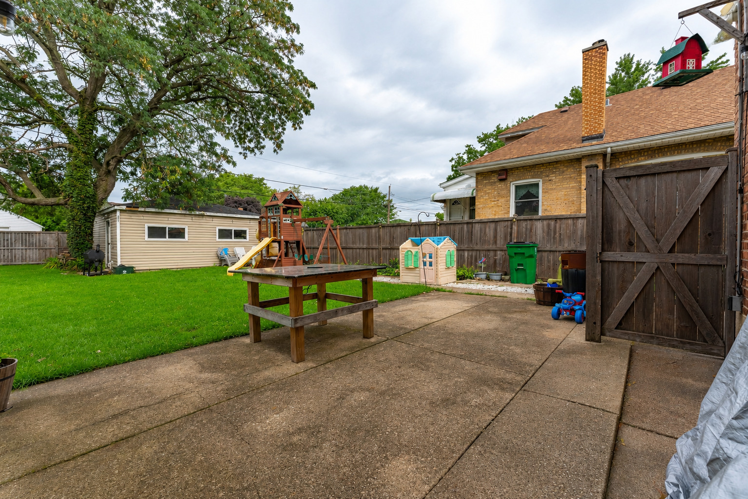 744 Manchester Avenue Property Photo 22