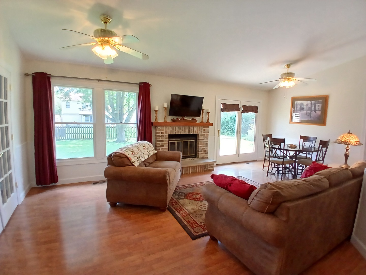 1010 Fox Run Lane Property Photo 5