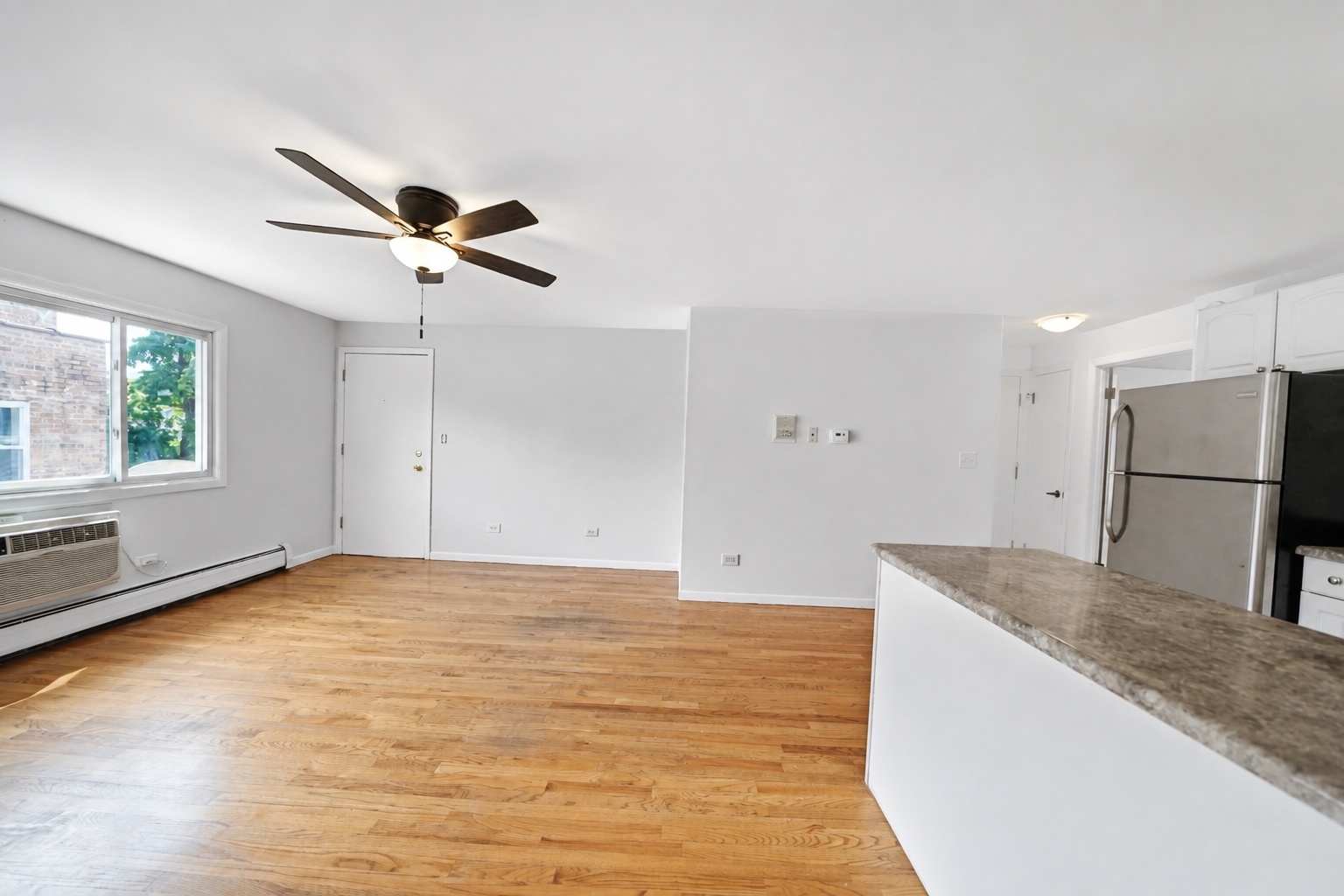 4306 N Keystone Avenue 303 Property Photo 4