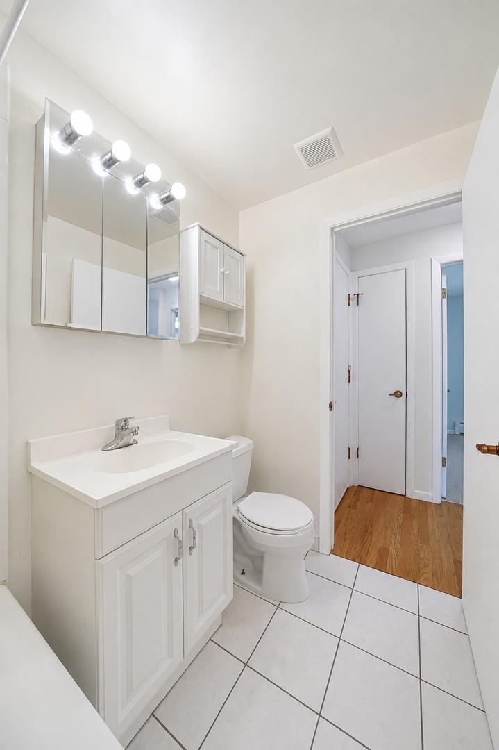 4306 N Keystone Avenue 303 Property Photo 23