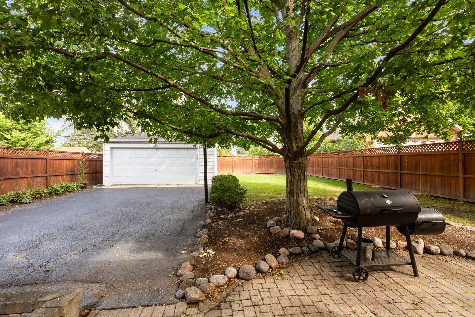 2140 Walnut Court Property Photo 17
