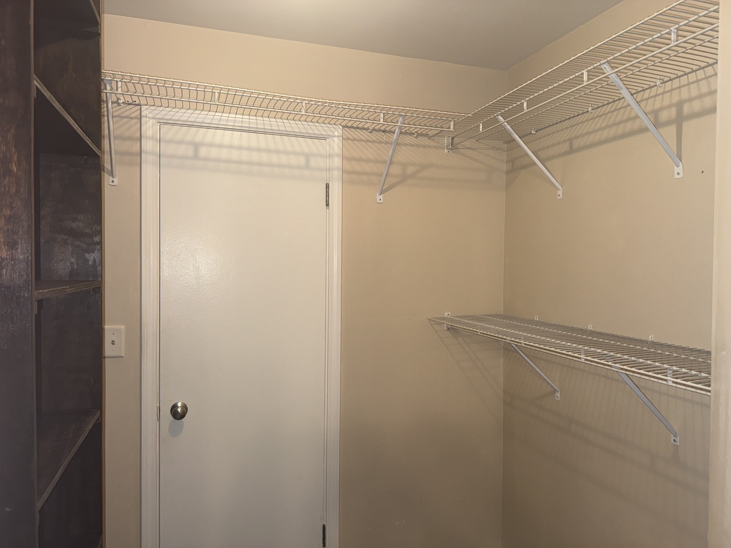 1810 Hemlock Place 208 Property Photo 5
