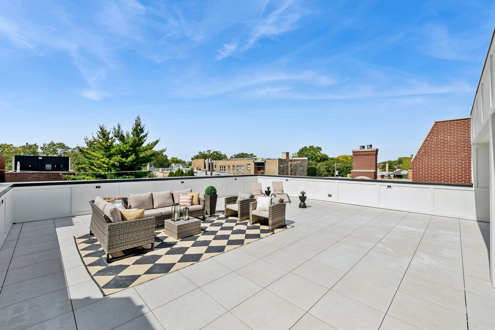 3630 N Janssen Street Property Photo 52
