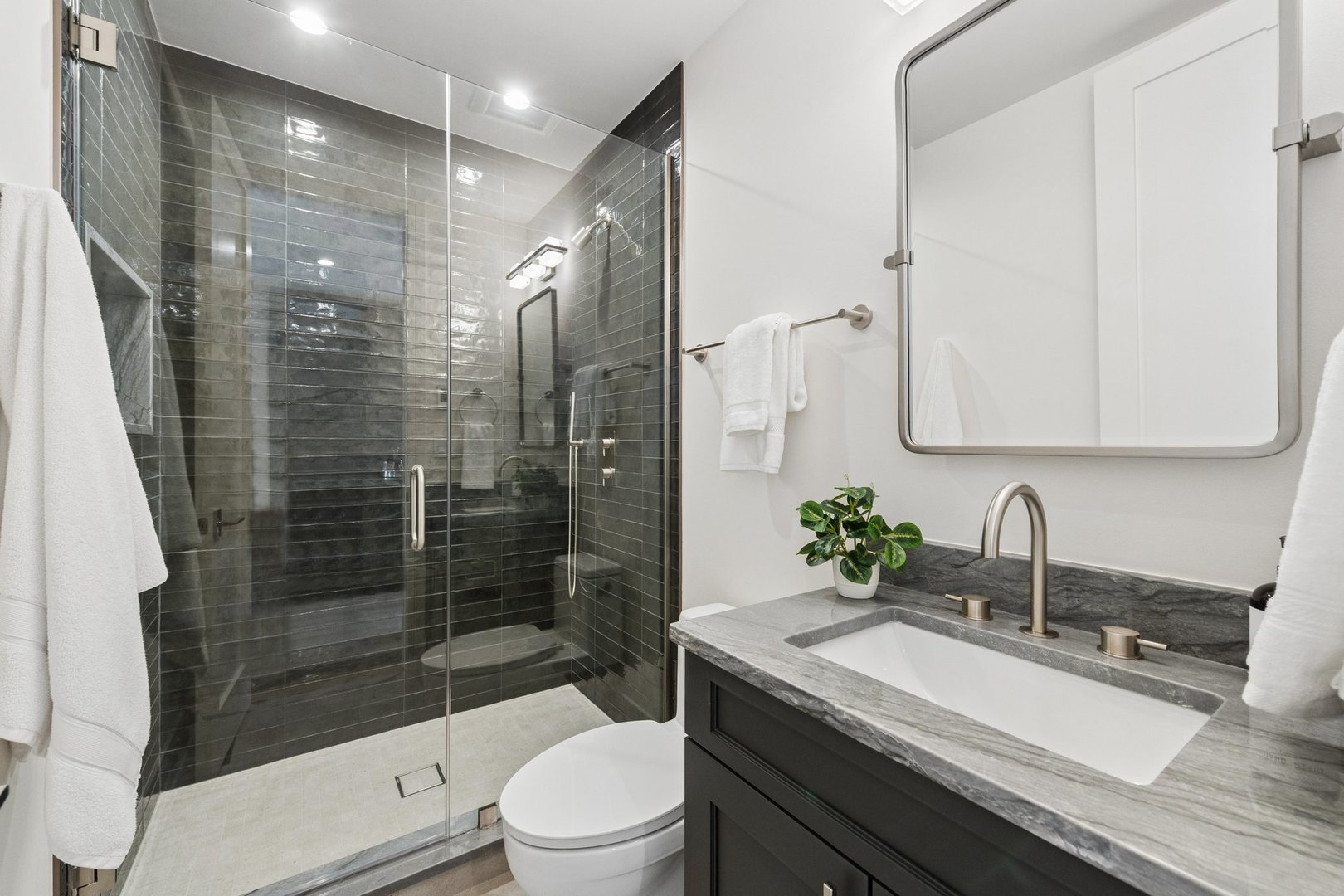 3630 N Janssen Street Property Photo 57