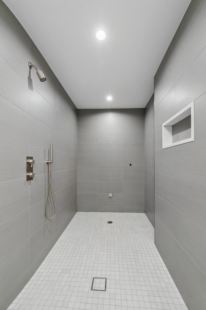 3630 N Janssen Street Property Photo 67