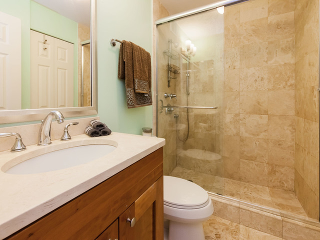 2140 N Lincoln Avenue 5103 Property Photo 2