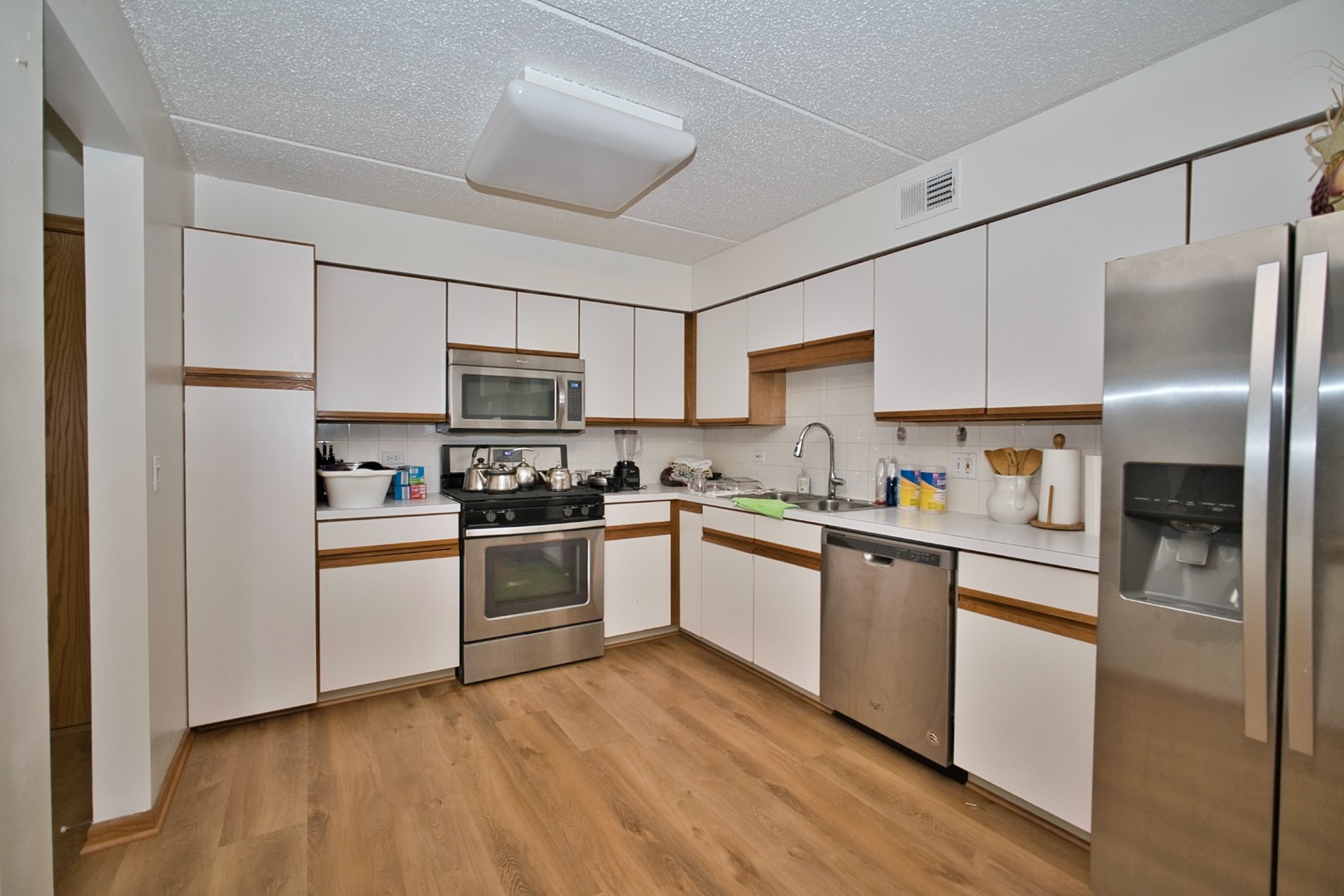 7450 N Waukegan Road 404 Property Photo 20